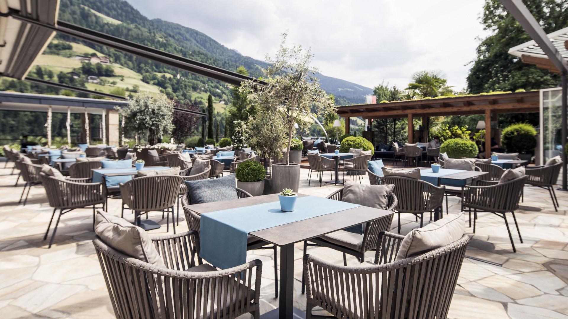 Gourmet delights at the 5-star hotel near Meran Gourmet delights at the 5-star hotel near Meran